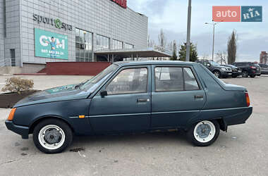 Лифтбек ЗАЗ 1103 Славута 2004 в 