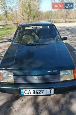 Лифтбек ЗАЗ 1103 Славута 2005 в 