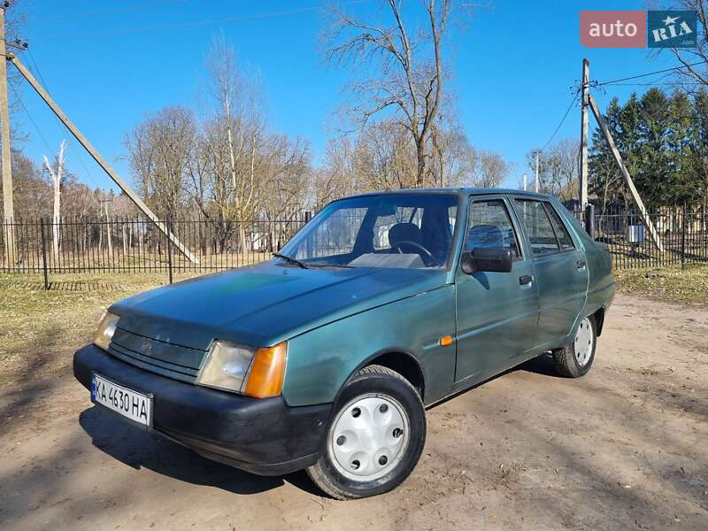 Лифтбек ЗАЗ 1103 Славута 2006 в 