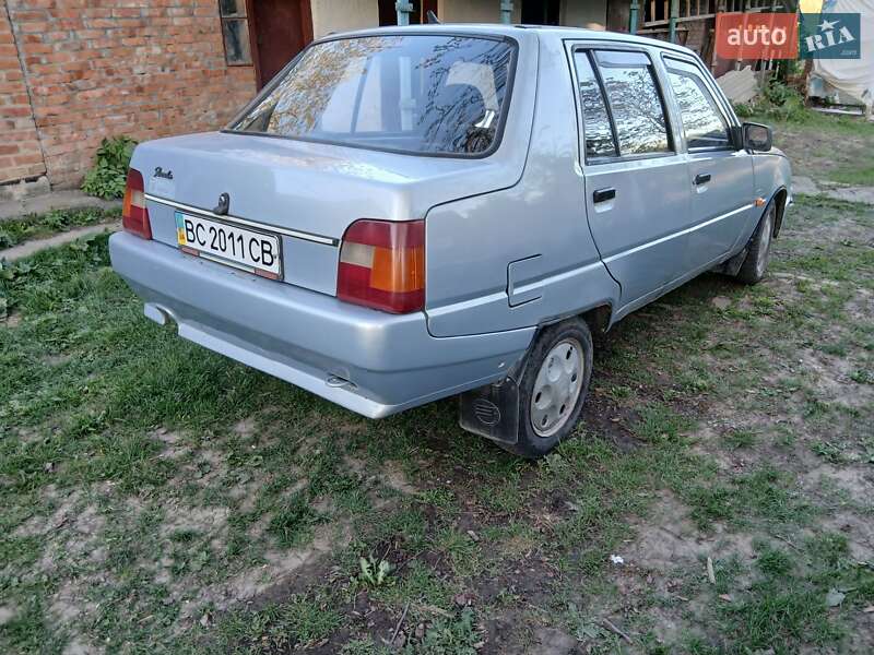 Ліфтбек ЗАЗ 1103 Славута 2004 в 
