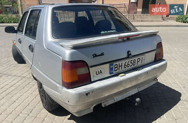 Лифтбек ЗАЗ 1103 Славута 2004 в 