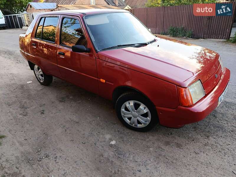 Лифтбек ЗАЗ 1103 Славута 2008 в Луцке