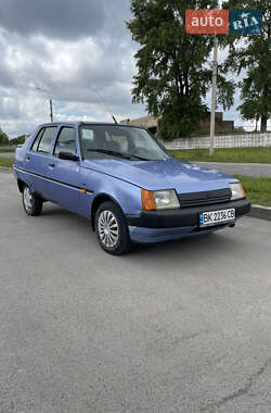 Лифтбек ЗАЗ 1103 Славута 2003 в Ровно