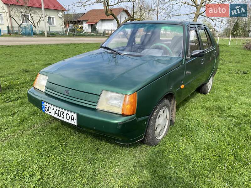 Лифтбек ЗАЗ 1103 Славута 2003 в Жидачове