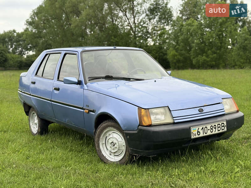 Лифтбек ЗАЗ 1103 Славута 2002 в Житомире