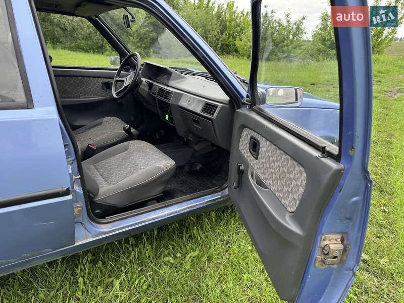 Лифтбек ЗАЗ 1103 Славута 2002 в Житомире