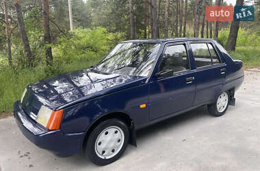 Ліфтбек ЗАЗ 1103 Славута 2008 в 
