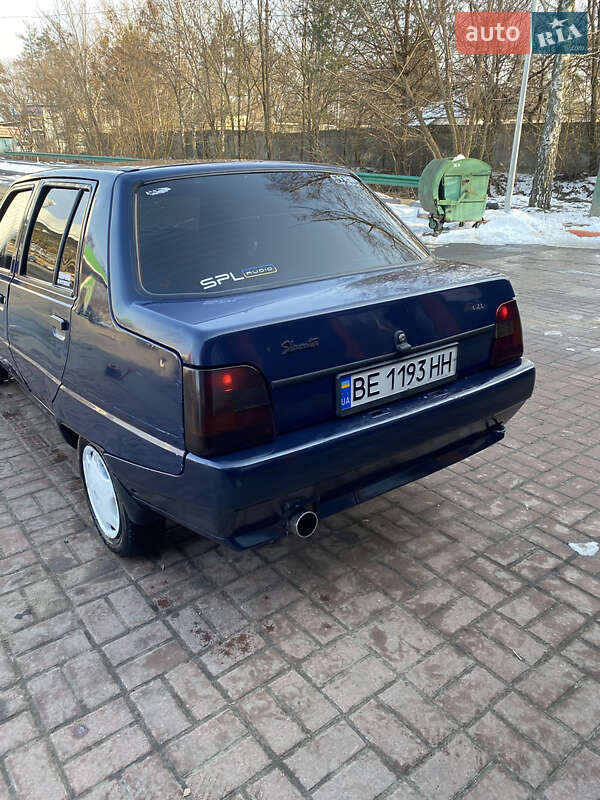 Лифтбек ЗАЗ 1103 Славута 2005 в Бобровице