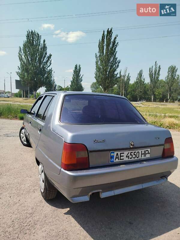 Лифтбек ЗАЗ 1103 Славута 2006 в Днепре