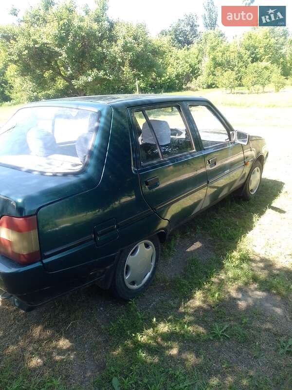 Лифтбек ЗАЗ 1103 Славута 2001 в Лубнах фото 2 Лифтбек ЗАЗ 1103 Славута 2001 в Лубнах