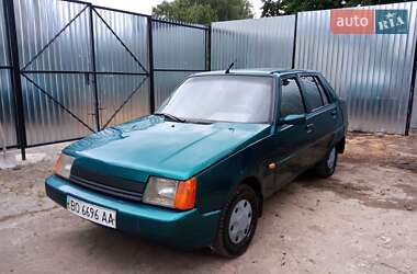 Лифтбек ЗАЗ 1103 Славута 2000 в Почаеве