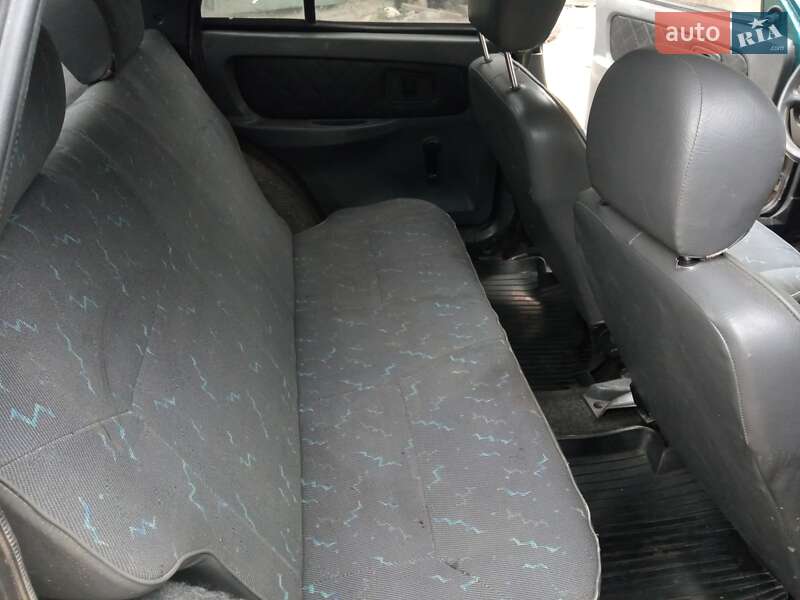 Ліфтбек ЗАЗ 1103 Славута 2000 в Почаєві