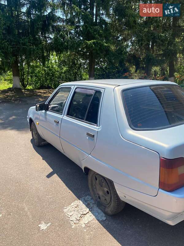 Лифтбек ЗАЗ 1103 Славута 2004 в Коростене