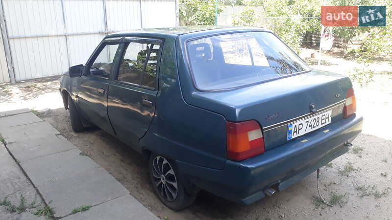 Лифтбек ЗАЗ 1103 Славута 2005 в Запорожье