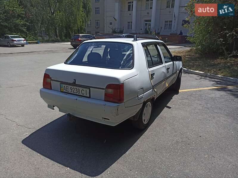 Лифтбек ЗАЗ 1103 Славута 2008 в Днепре