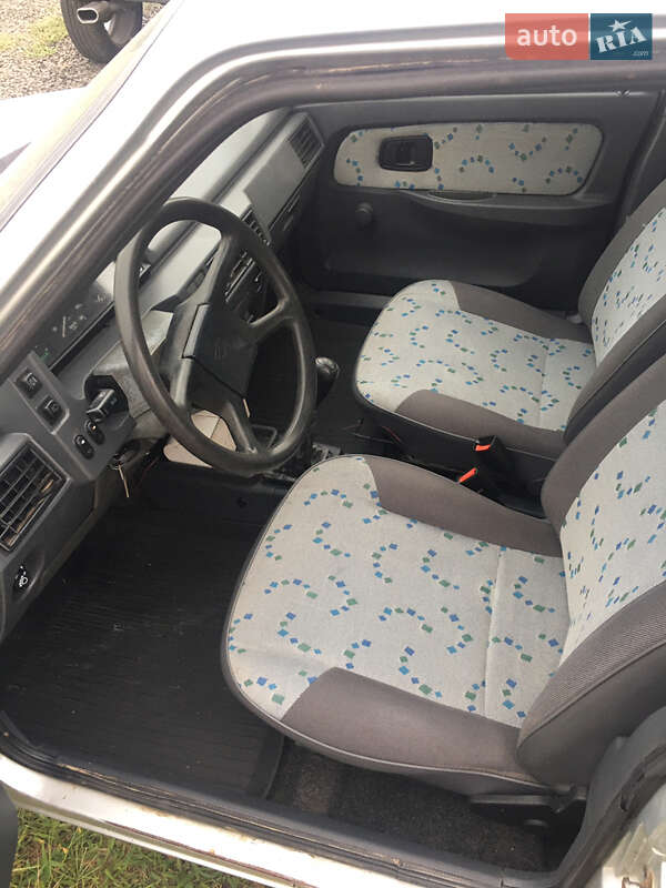 Лифтбек ЗАЗ 1103 Славута 2003 в Локачах фото 2 Лифтбек ЗАЗ 1103 Славута 2003 в Локачах