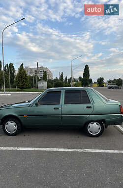 Лифтбек ЗАЗ 1103 Славута 2006 в 