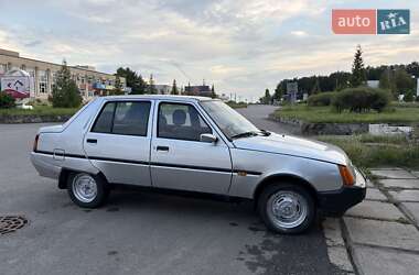 Лифтбек ЗАЗ 1103 Славута 2005 в Новоднестровске