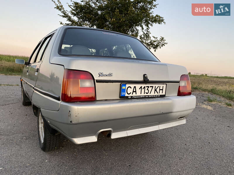Лифтбек ЗАЗ 1103 Славута 2006 в Чигирине