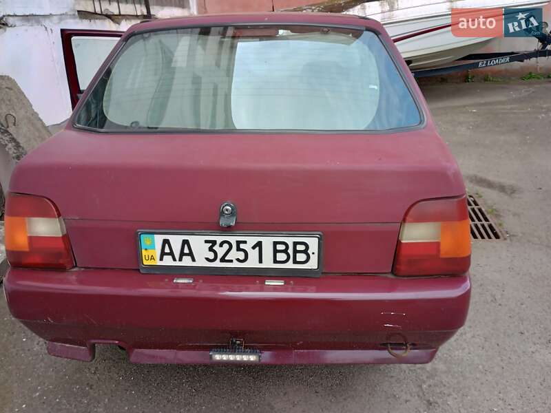 Лифтбек ЗАЗ 1103 Славута 2005 в Киеве