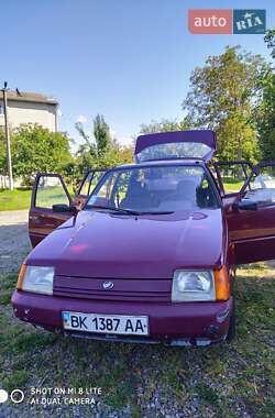 Лифтбек ЗАЗ 1103 Славута 2004 в Бюронниках