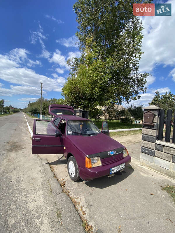 Ліфтбек ЗАЗ 1103 Славута 2004 в Гощі