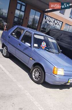 Ліфтбек ЗАЗ 1103 Славута 2002 в Києві