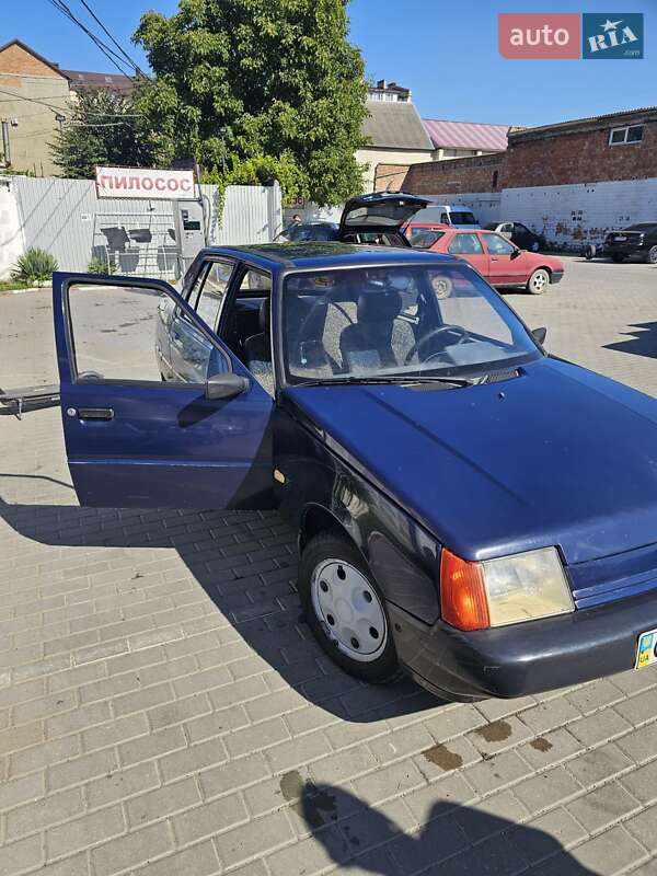 Лифтбек ЗАЗ 1103 Славута 2007 в Черновцах