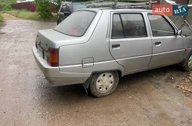 Ліфтбек ЗАЗ 1103 Славута 2005 в 