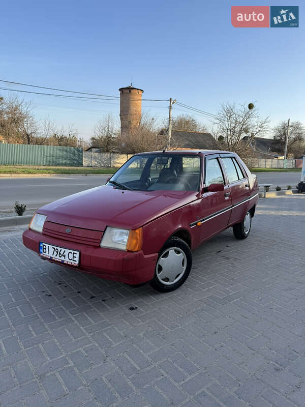 Лифтбек ЗАЗ 1103 Славута 2003 в Полтаве