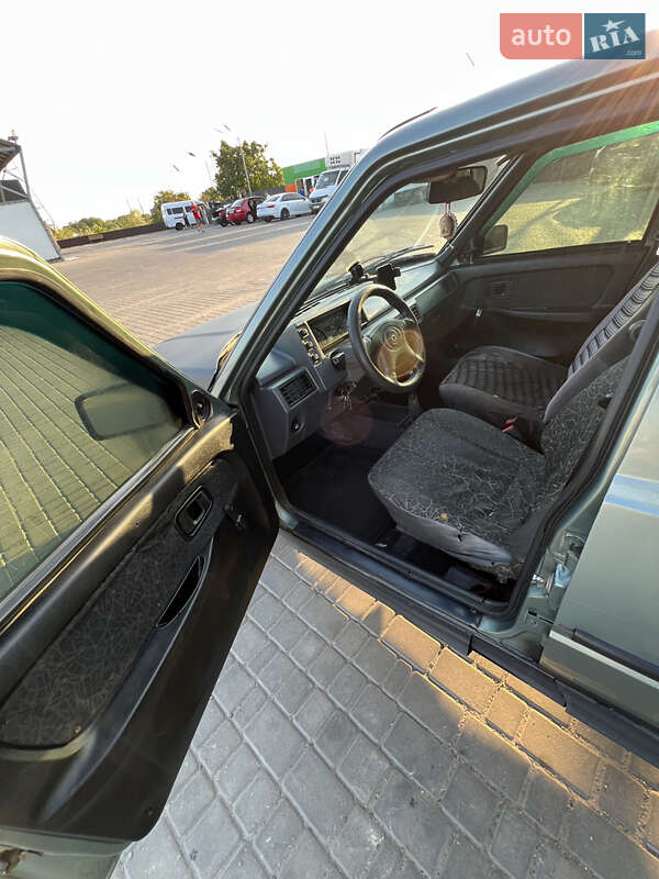 Ліфтбек ЗАЗ 1103 Славута 2004 в Одесі фото 9 Ліфтбек ЗАЗ 1103 Славута 2004 в Одесі