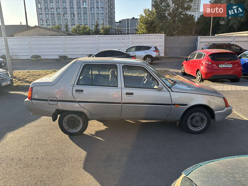 Ліфтбек ЗАЗ 1103 Славута 2007 в Києві