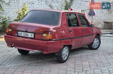Лифтбек ЗАЗ 1103 Славута 2006 в 