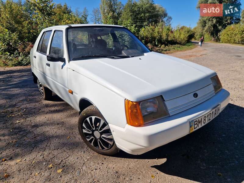 Лифтбек ЗАЗ 1103 Славута 2005 в Ромнах