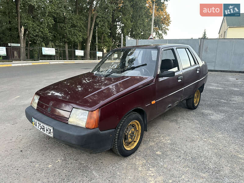Лифтбек ЗАЗ 1103 Славута 2007 в 