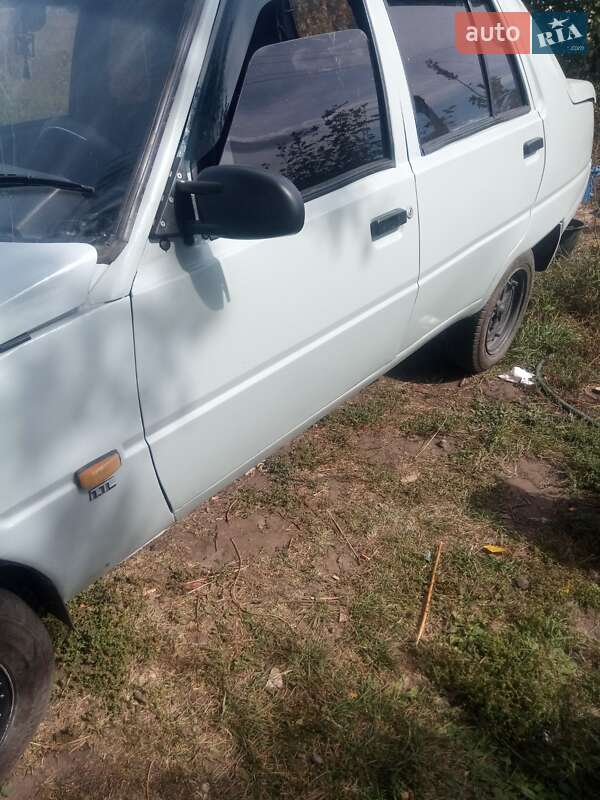 Лифтбек ЗАЗ 1103 Славута 1999 в Александровке (Краматорского района)