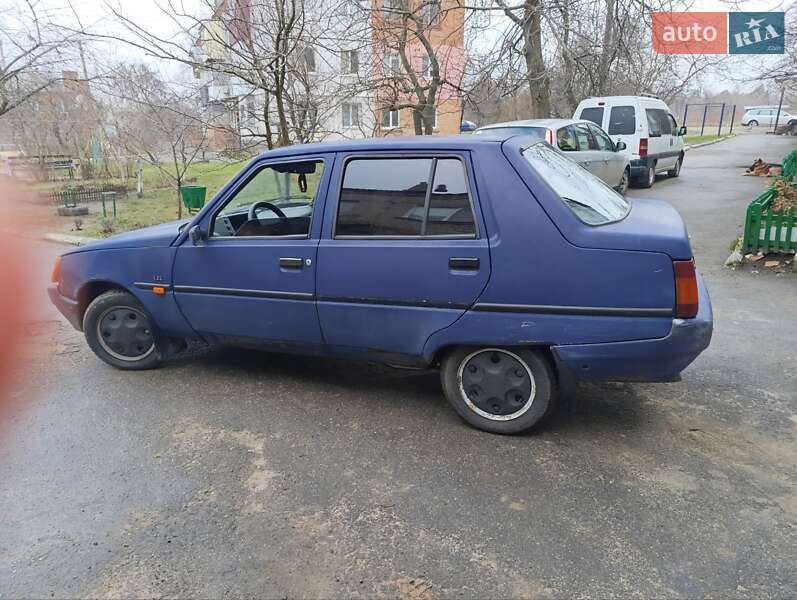Лифтбек ЗАЗ 1103 Славута 2003 в Первомайске