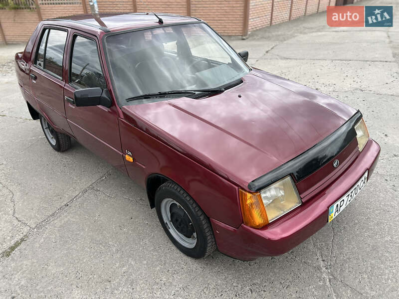 Лифтбек ЗАЗ 1103 Славута 2000 в Запорожье