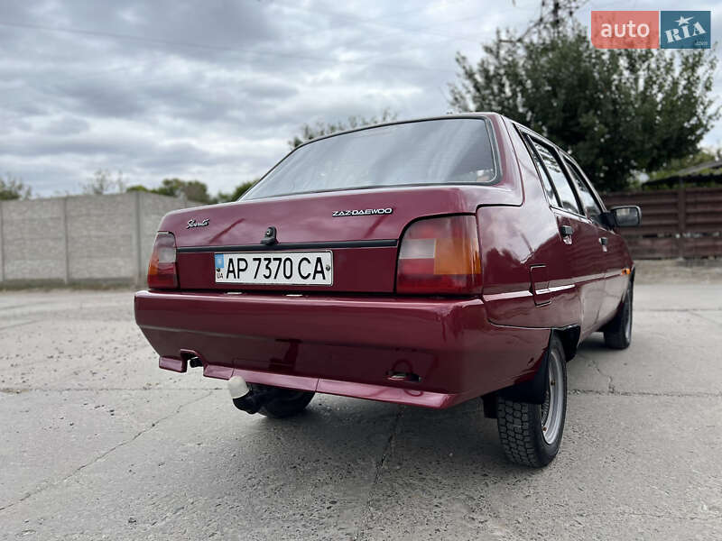 Лифтбек ЗАЗ 1103 Славута 2000 в Запорожье