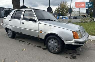 Лифтбек ЗАЗ 1103 Славута 2003 в  Лифтбек ЗАЗ 1103 Славута 2003 в