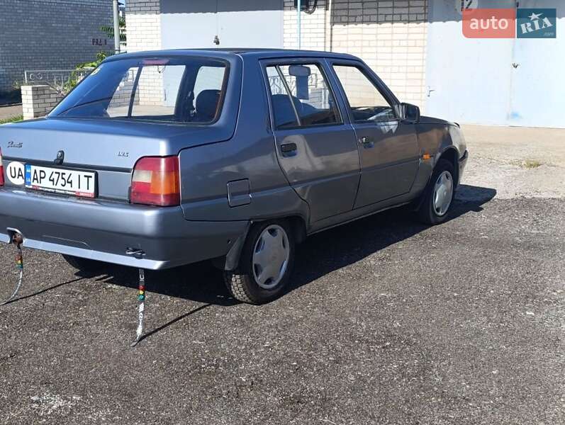 Лифтбек ЗАЗ 1103 Славута 2006 в Запорожье