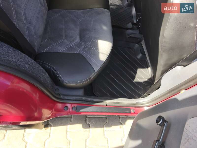 Ліфтбек ЗАЗ 1103 Славута 2003 в Житомирі