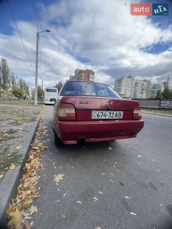 Лифтбек ЗАЗ 1103 Славута 2001 в Днепре