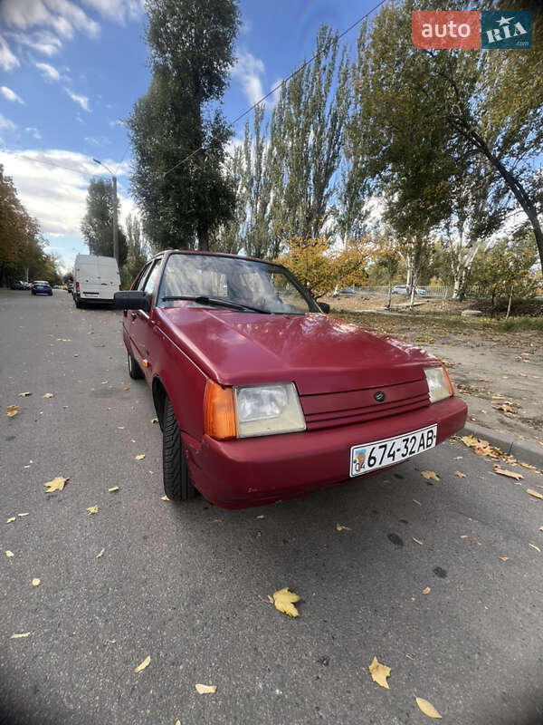 Лифтбек ЗАЗ 1103 Славута 2001 в Днепре