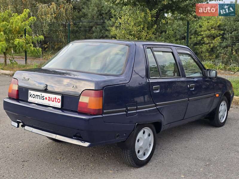 Лифтбек ЗАЗ 1103 Славута 2005 в Хмельницком