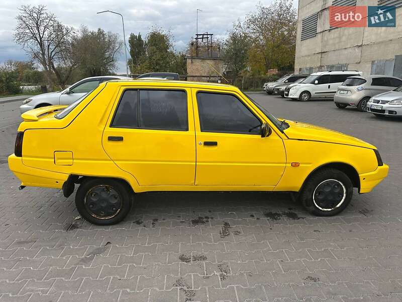 Лифтбек ЗАЗ 1103 Славута 2002 в Киеве фото 6 Лифтбек ЗАЗ 1103 Славута 2002 в Киеве