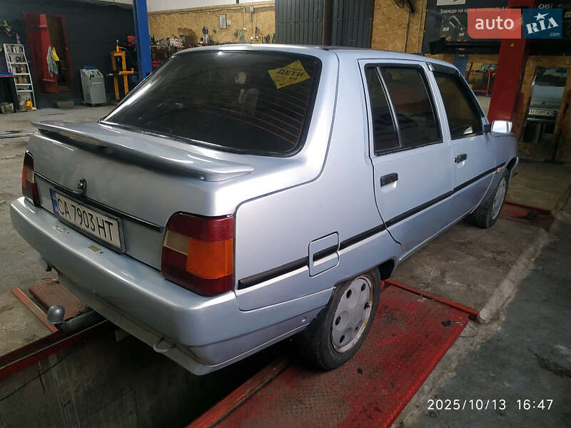 Лифтбек ЗАЗ 1103 Славута 2005 в Смеле