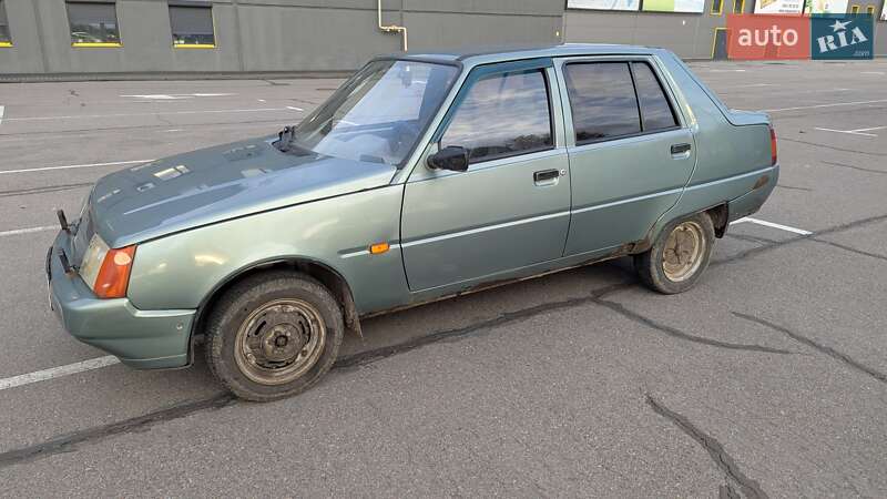 Лифтбек ЗАЗ 1103 Славута 2007 в Киеве фото 4 Лифтбек ЗАЗ 1103 Славута 2007 в Киеве