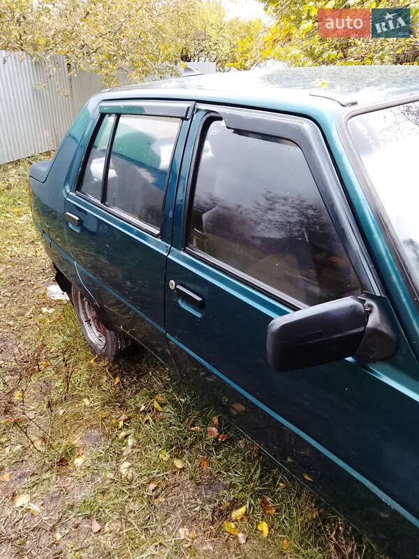 Лифтбек ЗАЗ 1103 Славута 1999 в Решетиловке фото 13 Лифтбек ЗАЗ 1103 Славута 1999 в Решетиловке