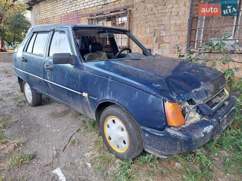 Лифтбек ЗАЗ 1103 Славута 2006 в Киеве